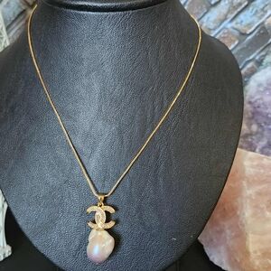 CC with Baroque Pendant Necklace